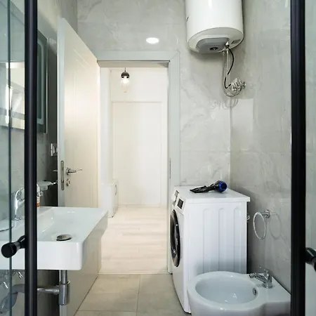 Daire Elegant & Cozy 1-bdr Hideaway *