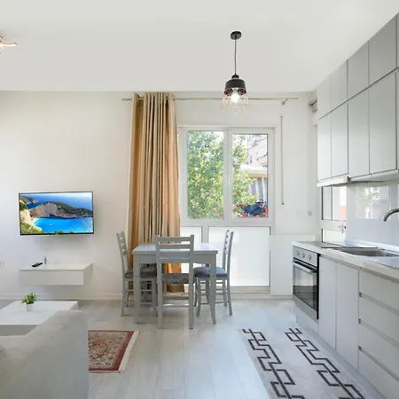 Elegant & Cozy 1-bdr Hideaway * Tiran