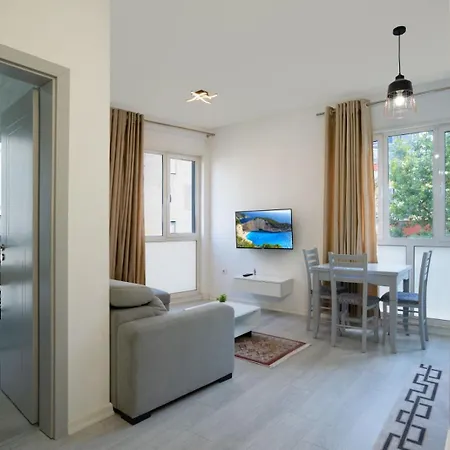 Elegant & Cozy 1-bdr Hideaway 地拉那